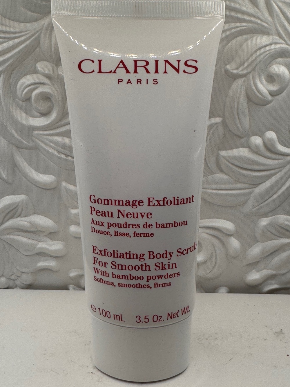 Clarins exfoliating body scrub for smooth skin w/ bamboo powders -3.5oz